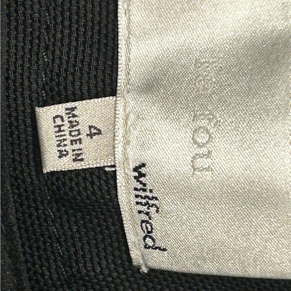 Wilfred Black High-Waisted Button Shorts - Picture 4 of 6